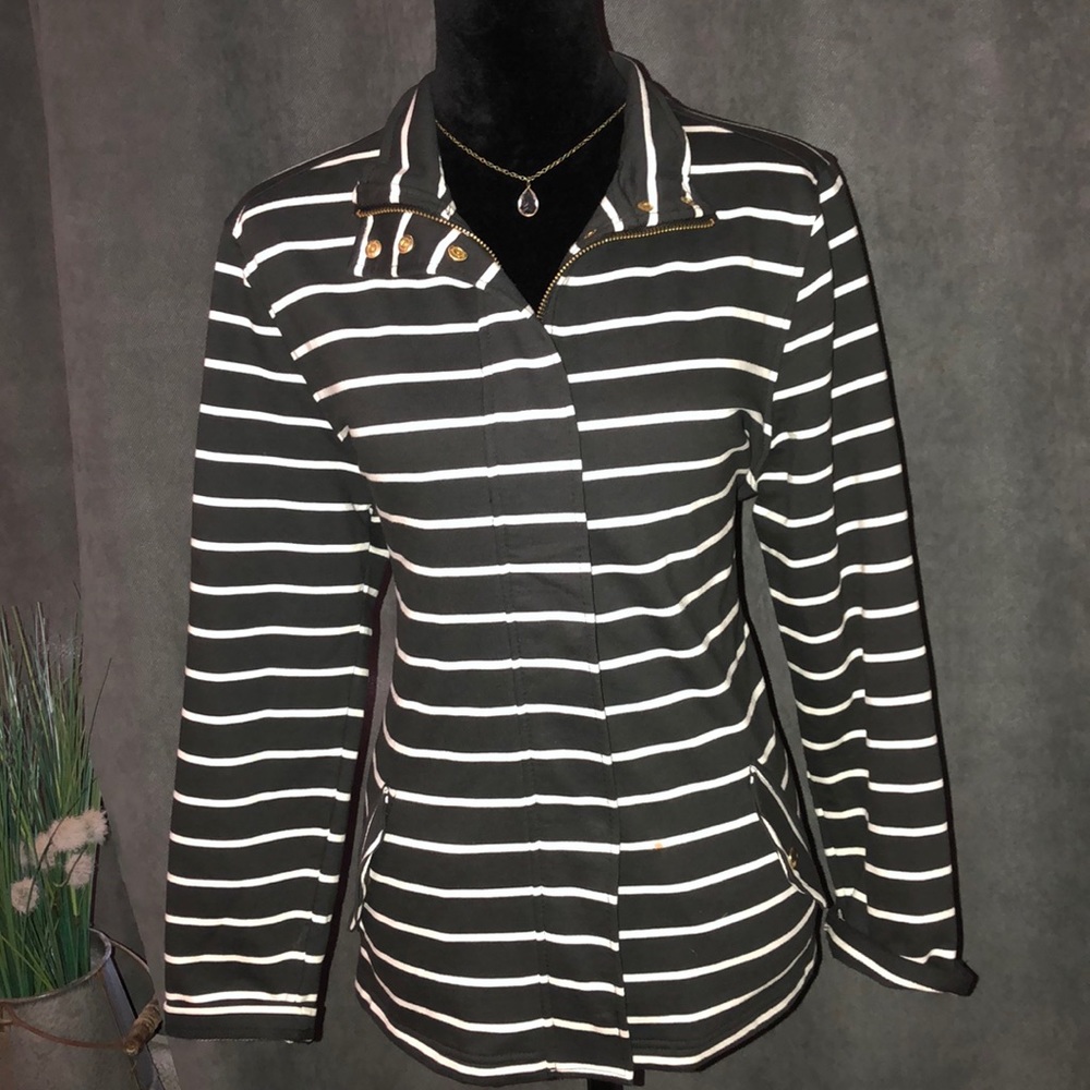 Basic Editions jacket